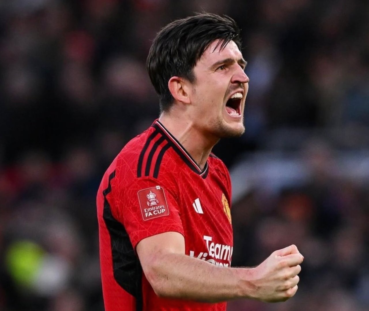 包含阿森纳迎意大利杯关键赛，今夜单刀错失，球迷炸锅，年轻球员得到机会的词条