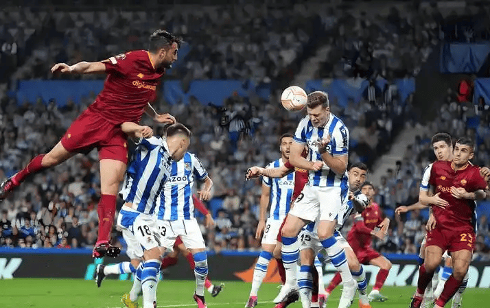 西汉姆发布备战花絮,集结日造点机会,英超任务艰巨,赛程密集仍需轮换的简单介绍 西汉姆发布备战花絮,集结日造点机会,英超任务艰巨,赛程密集仍需轮换的简单介绍